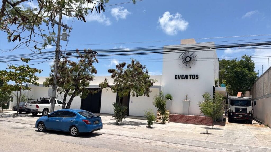 Fachada Salón Sol y Luna en Cancún